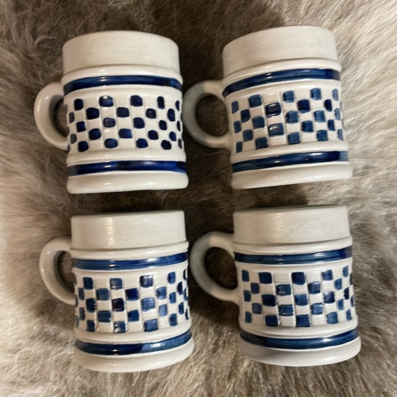 Colonial Williamsburg Checkered Glazed Pottery Mugs - Set of 4 - Picture 3 of 10